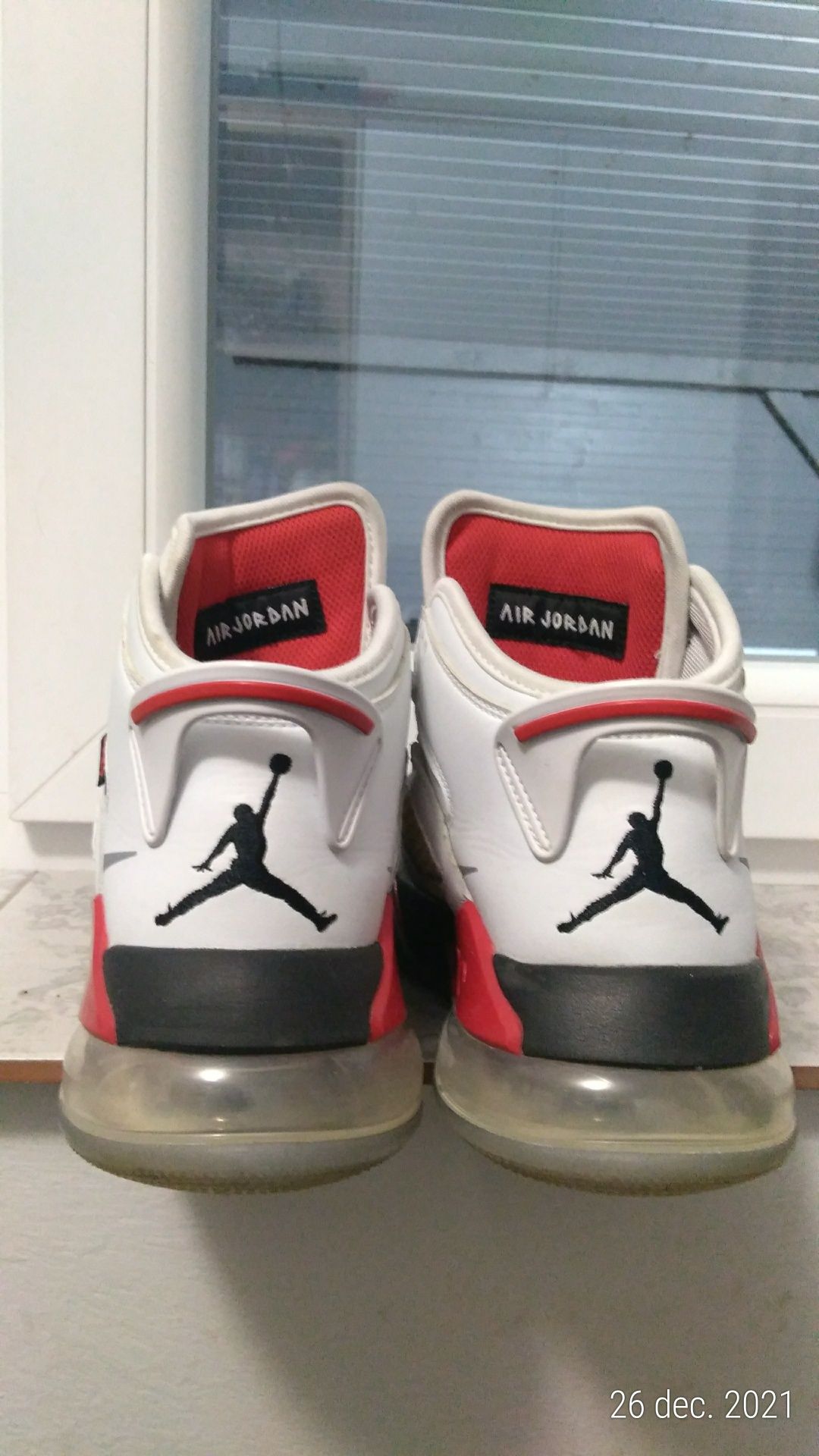 Nike  Jordan Mars 270
