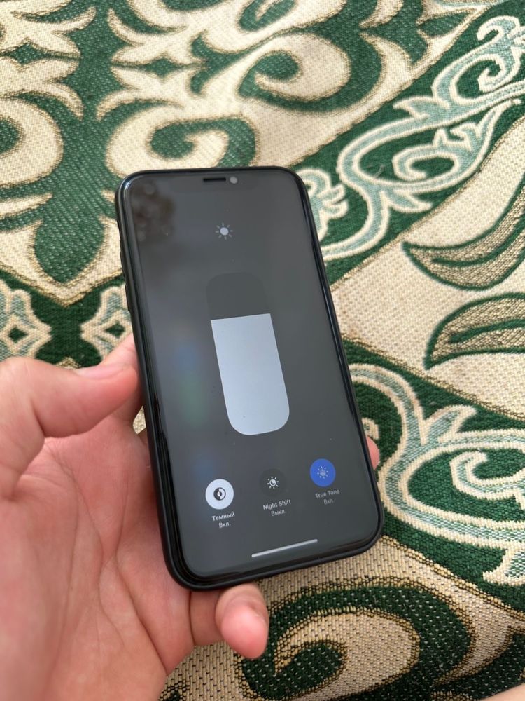 Продам идеал iPhone xr