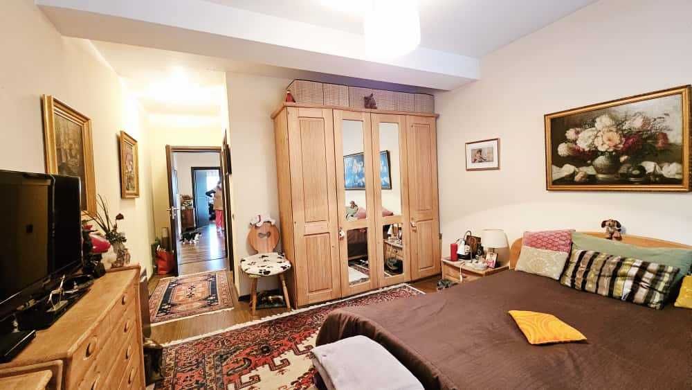Crangasi, apartament la curte si terasa si garaj