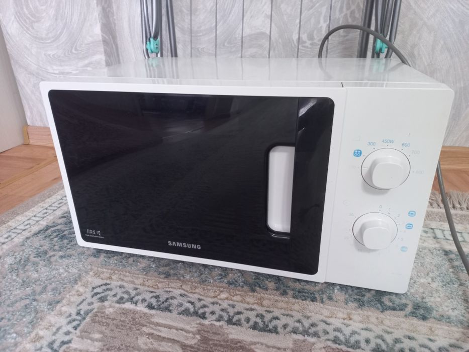 Микроволновка "Samsung"