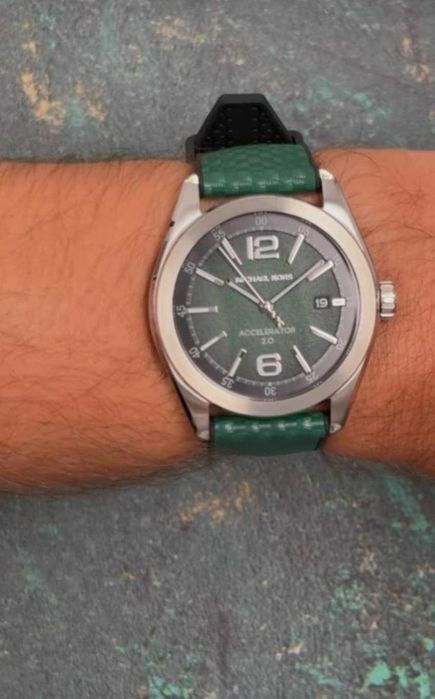 Michael Kors Accelerator
