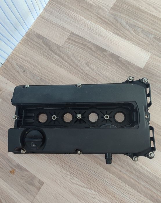 Клапанная крышка