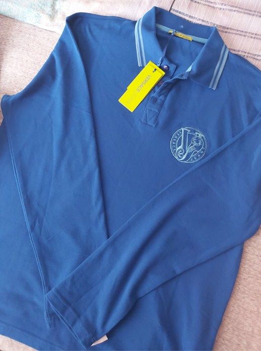 ЧИСТО НОВА Versace Jeans polo shirt