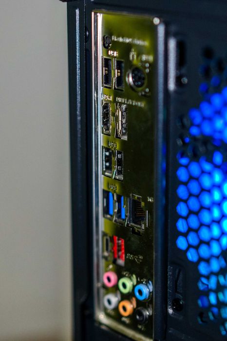МОЩЕН Геймърси PC!! Ryzen 7 5800x + RTX 3070 + 32 GB RAM DDR4
