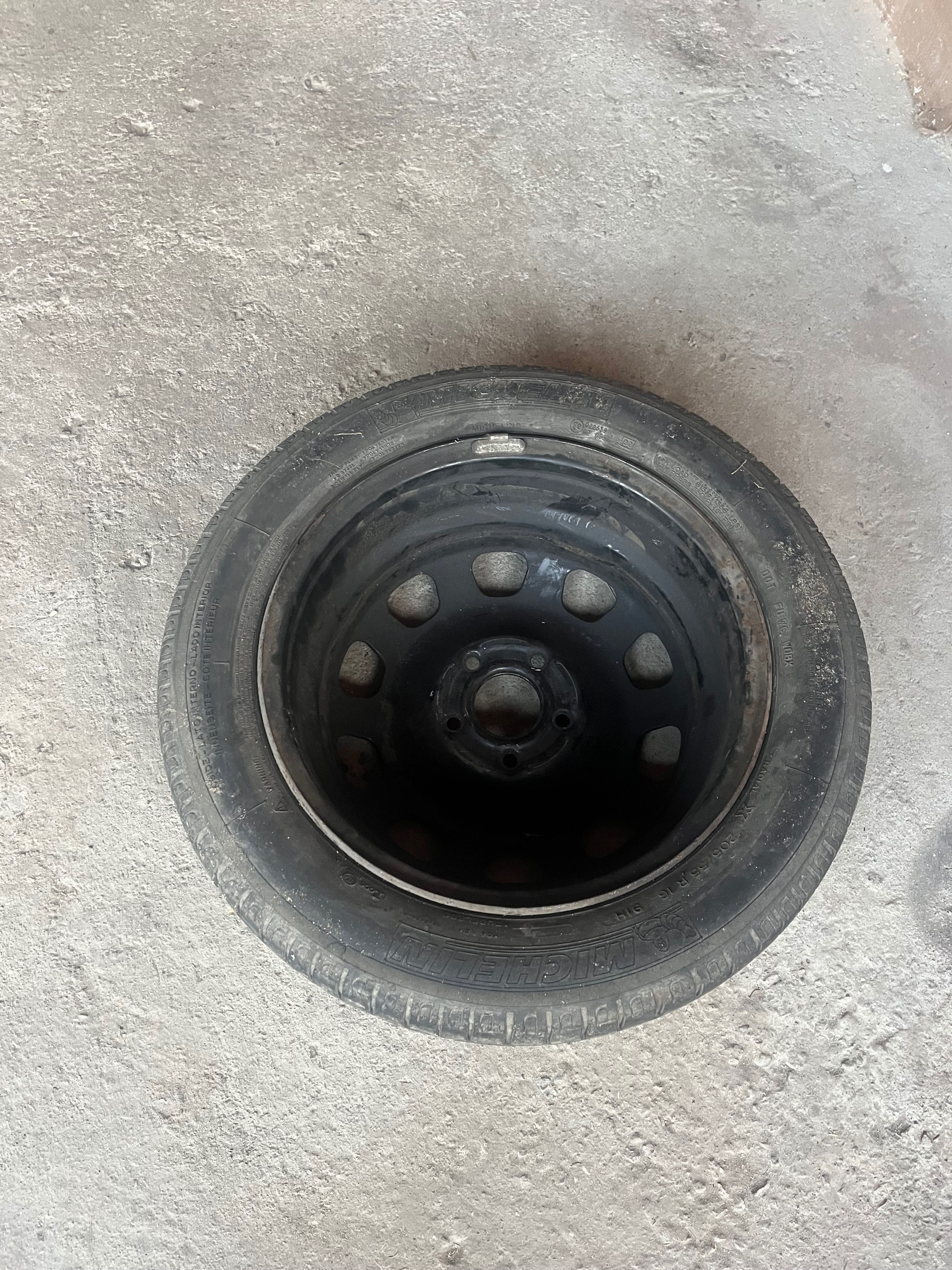 Vind roata de rezervă Duster