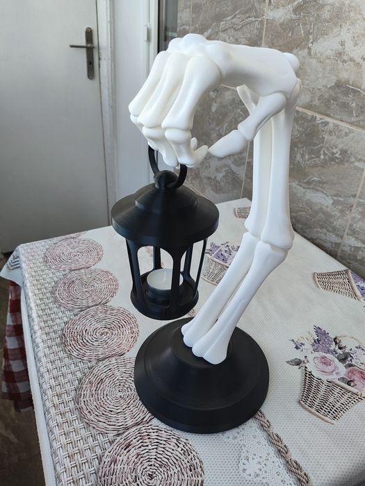 Felinar Halloween mana de schelet