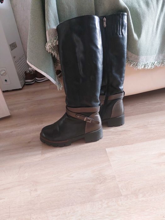 Зимние сапоги черные женские