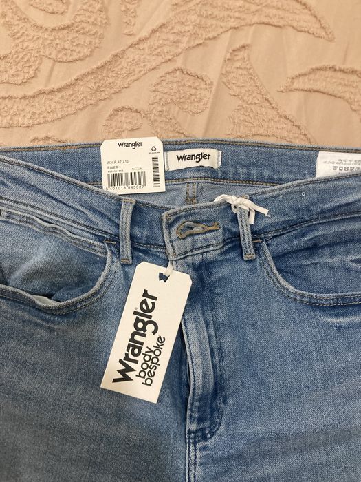 Дънки wrangler body despoke