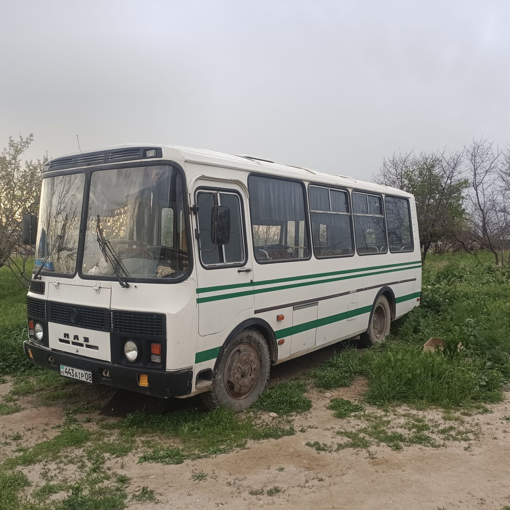 Автобус сатылады жағдайы жақсы. Жеңіл көлікке вариант бар