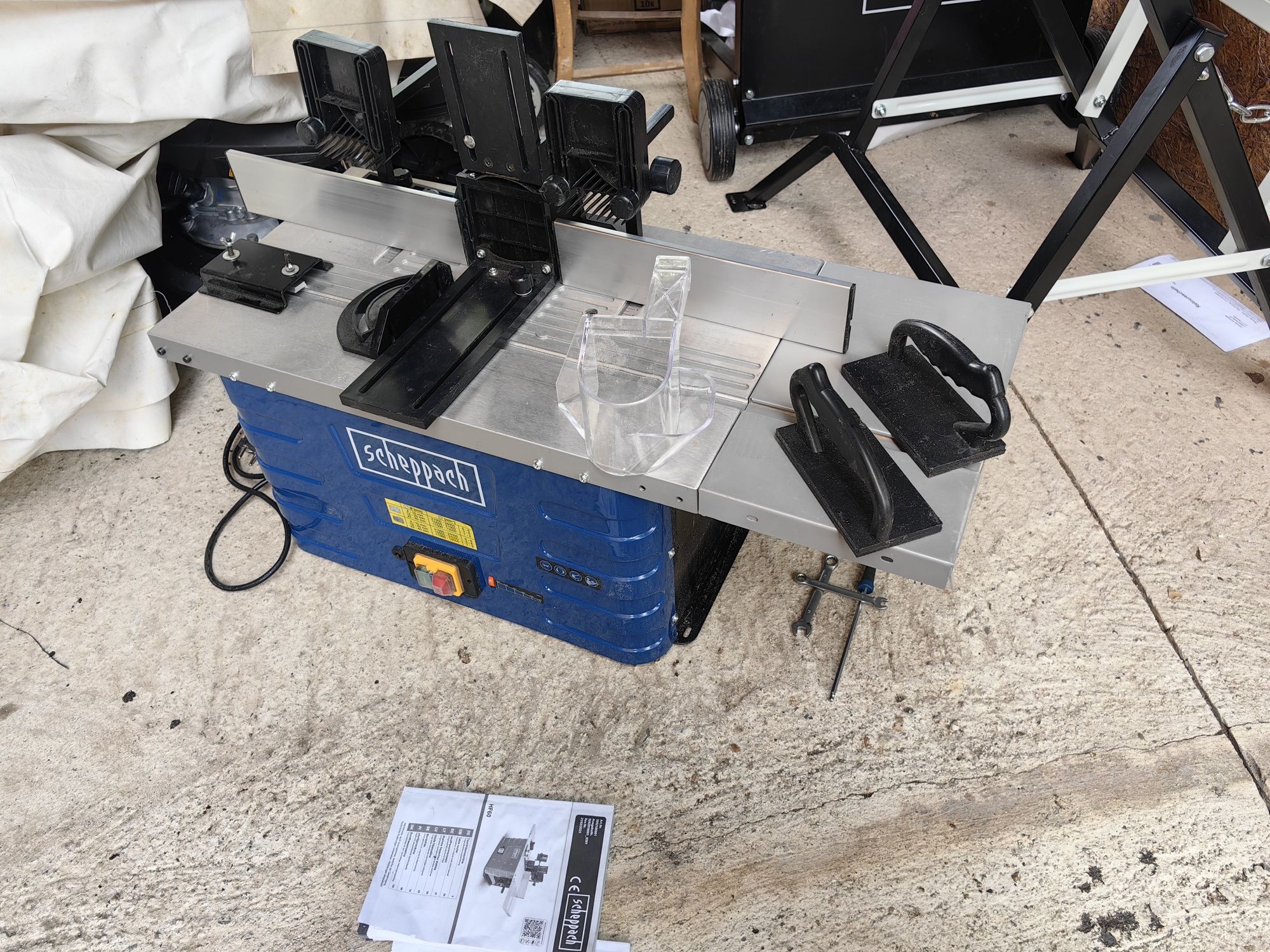 Настолна фреза Scheppach HF60