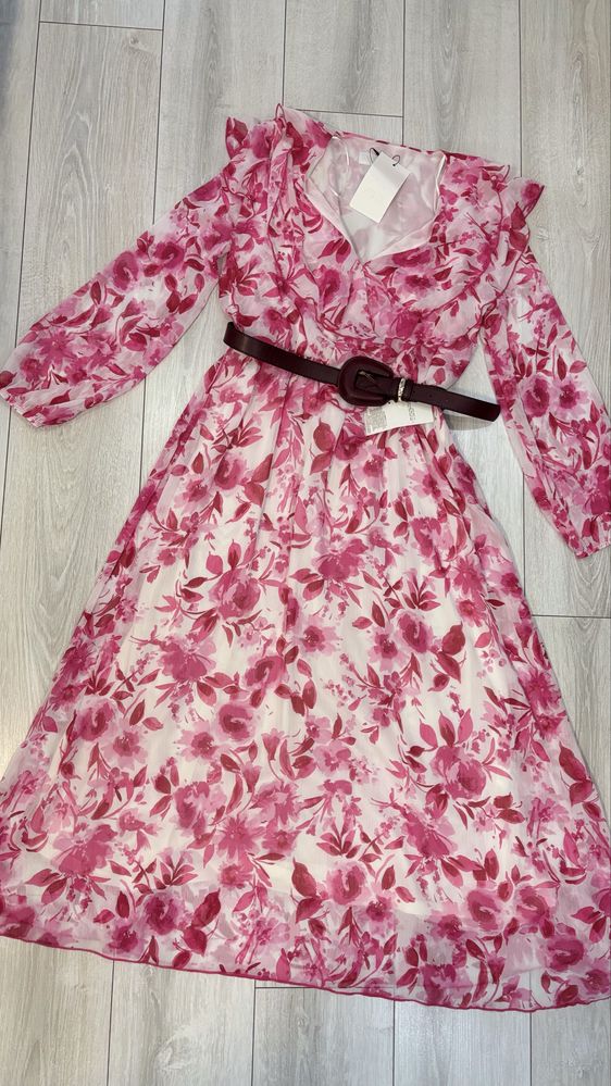Zara Дълга ефирна рокля с коланче
