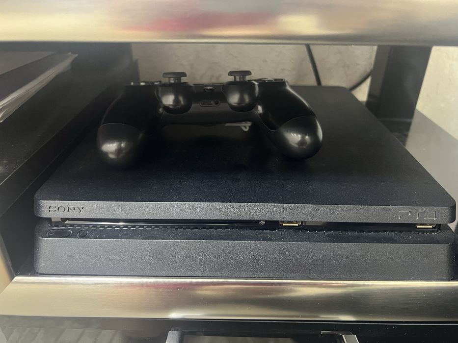 PS4 slim 1TB и контроллер