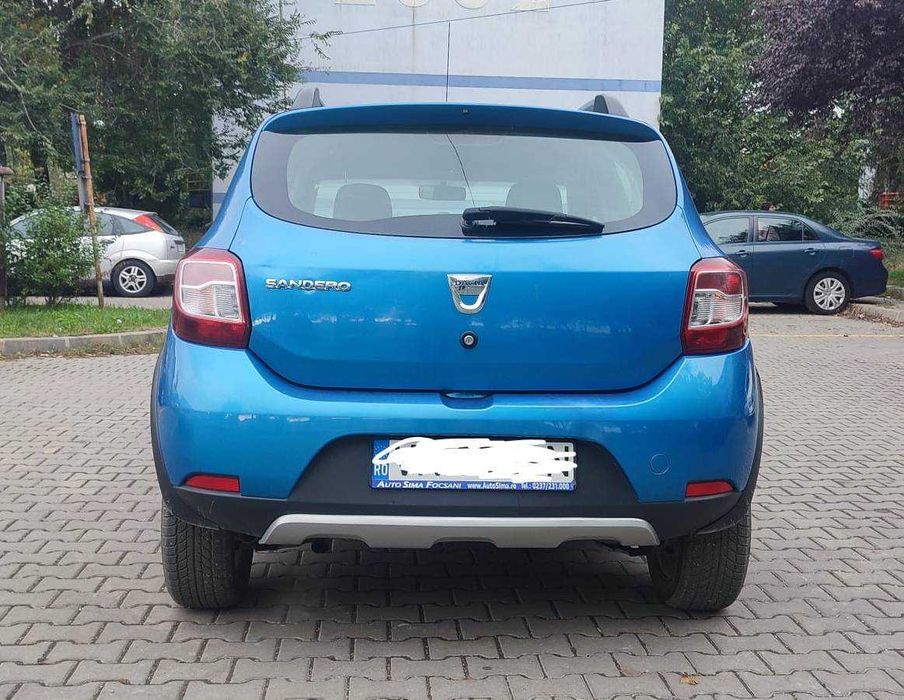Dacia Sandero Stepway, cu cutie automată, motor 0.9 benzina, 90 CP