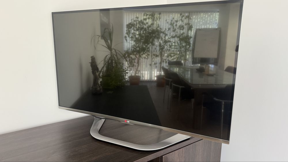 LED Телевизор LG 42LA691S