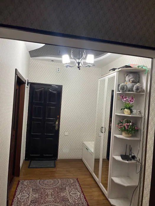 СРОЧНО ПРОДАЁТСЯ 4-х комнатная квартира