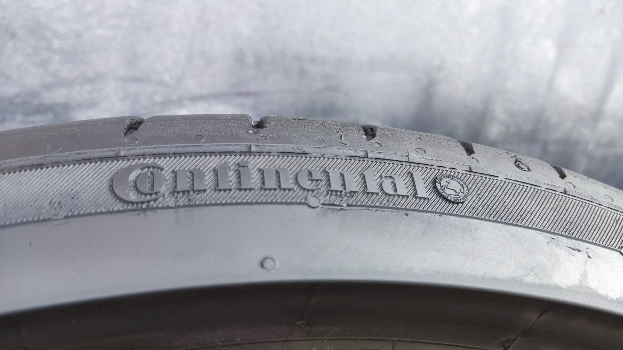 2бр. летни гуми 265/30/20 Continental Premium Contact 5
dot22
6.7mm
До