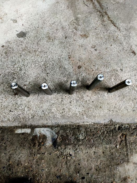 Magneți industriali