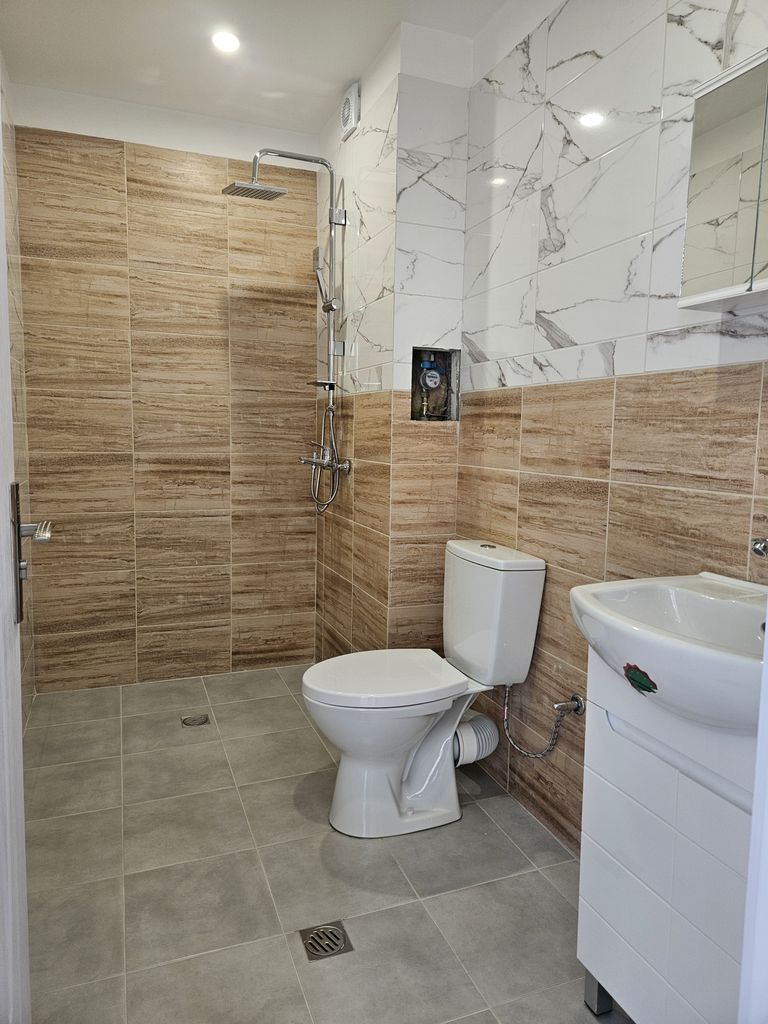 Продава се Тристаен апартамент в София, Зона Б-5-3 - 83 кв.м за 2229 €/кв.м - Снимка #11