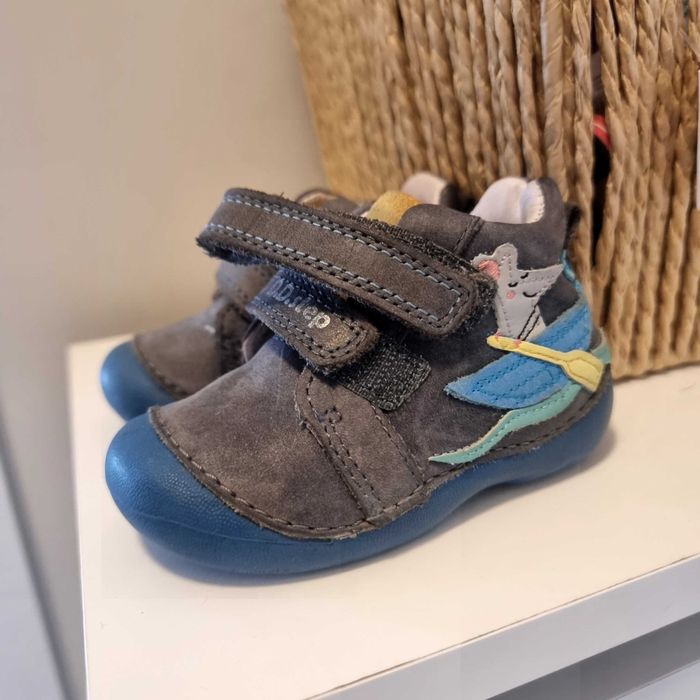 Бвбешки обувки 19н Dd Step