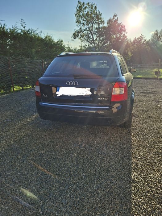 Vând Audi A4 1.9