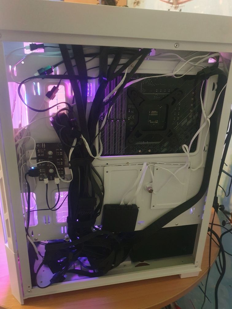 Гейминг компютър rtx 3070ti intel i9