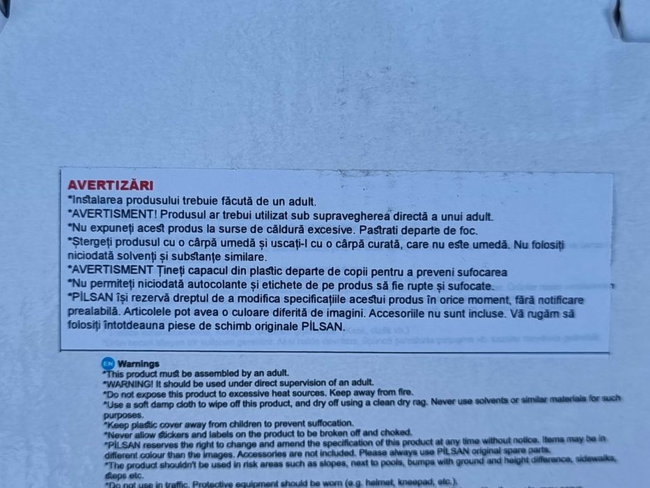 Masinuta de mers cu picioarele, premergator si jucarie cu forme