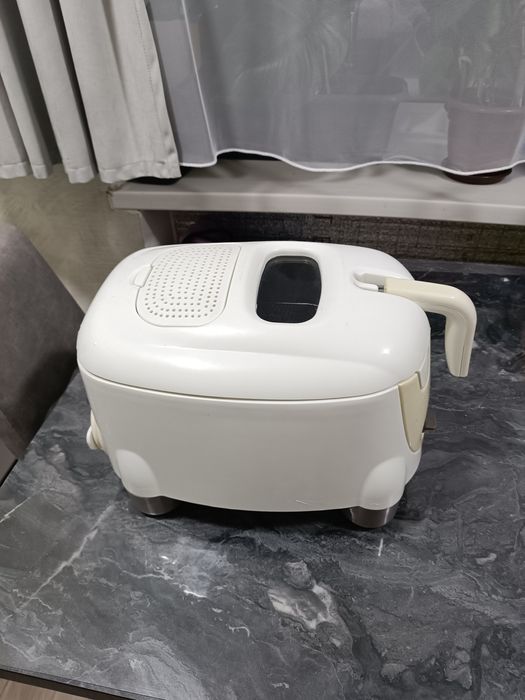 Фритюрница в хорошем состоянии 6000