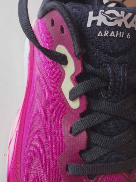 Маратонки Hoka ARAHI 6