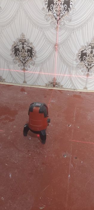 Лазерний уровень HILTI PM 4-M