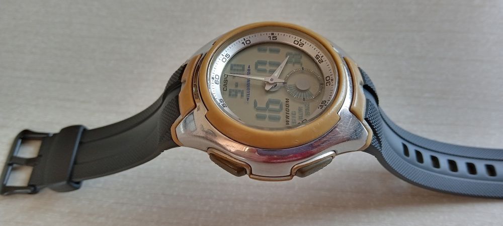 Мъжки часовник Casio AQ-160 Illuminator