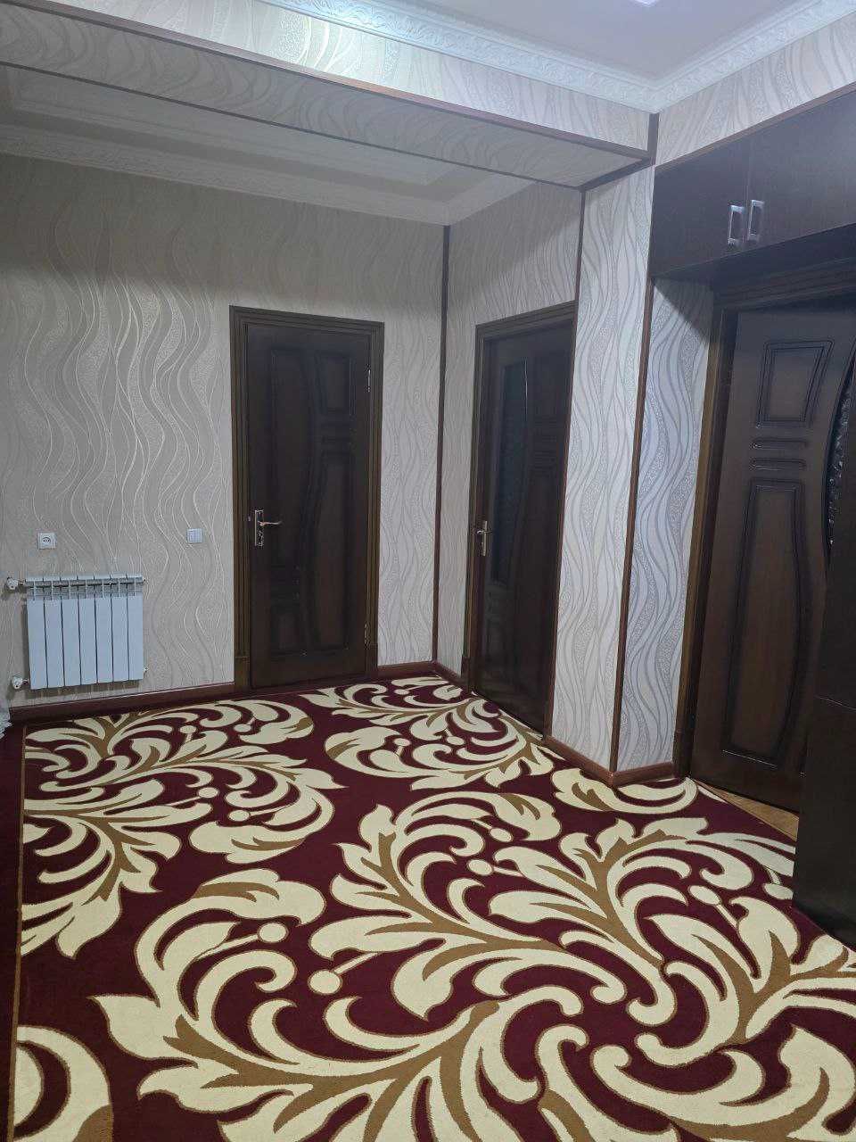 Дом в Нурафшоне перекресток Сагбон  (ориентир Probox) 130м², 4 комнаты
