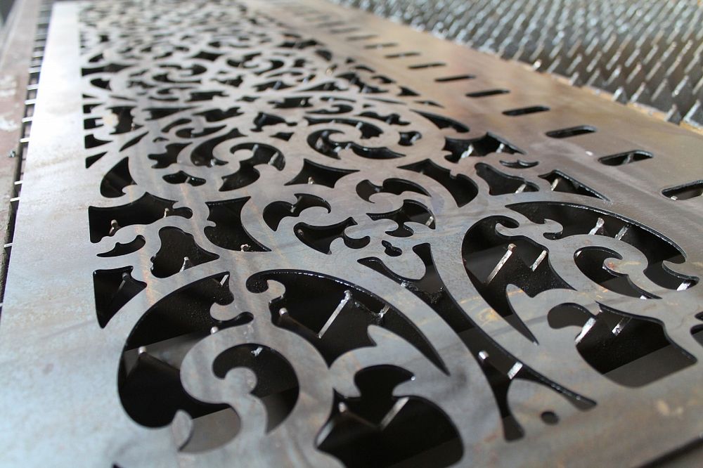 Резка металла, гравировка, листогиб