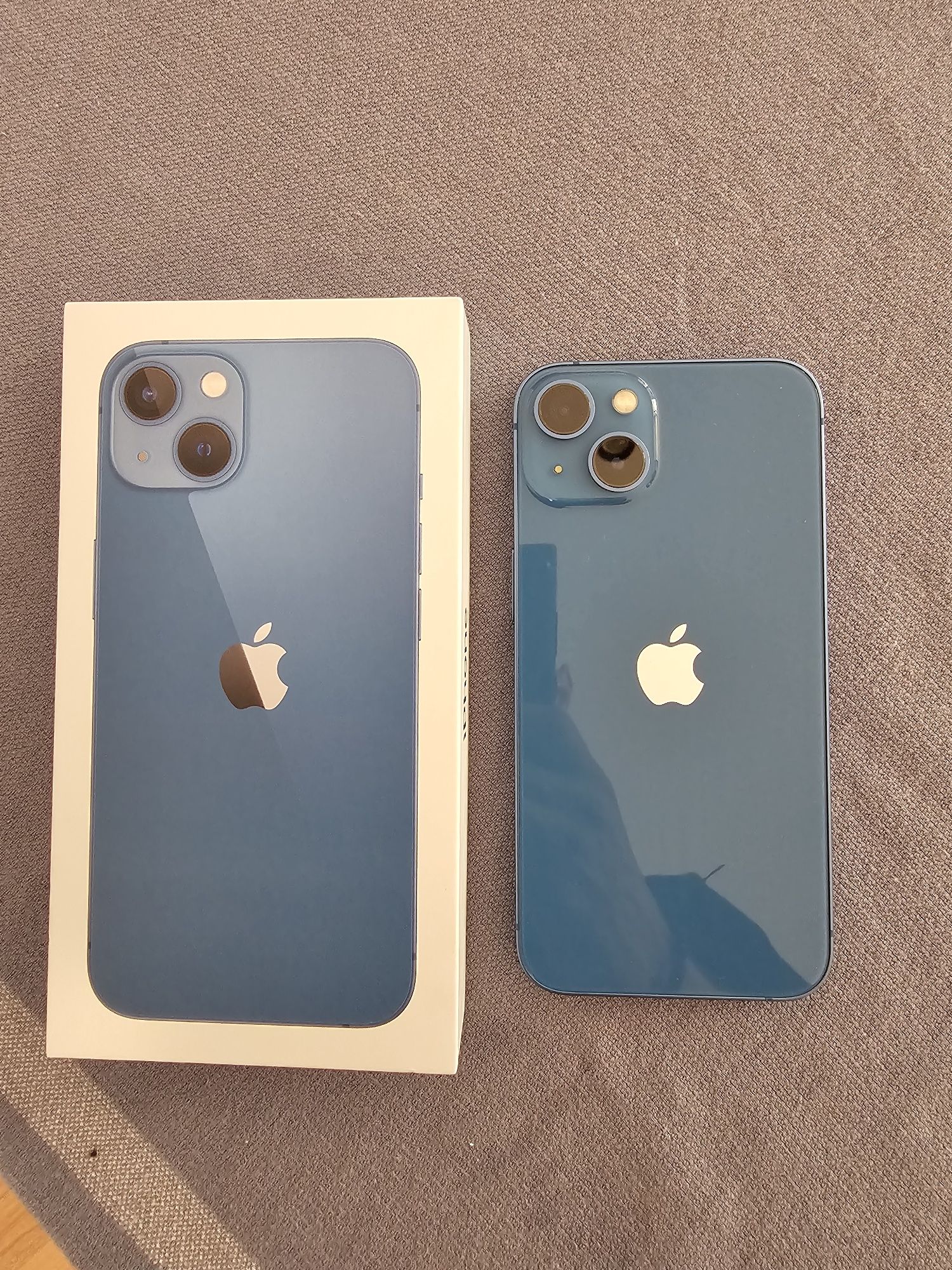 Vând iphone 13 albastru de 128 GB 2200 lei