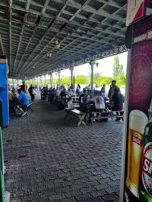 Spațiu comercial 10-15 mp + depozit + terasă 80 mp – peron Gara Obor