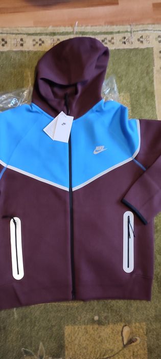 Hanorac NIKE si ADIDAS original noi cu eticheta marimea M si L diverse