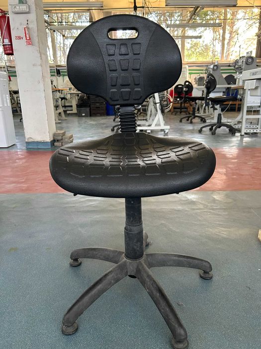 Scaun reglabil si robust