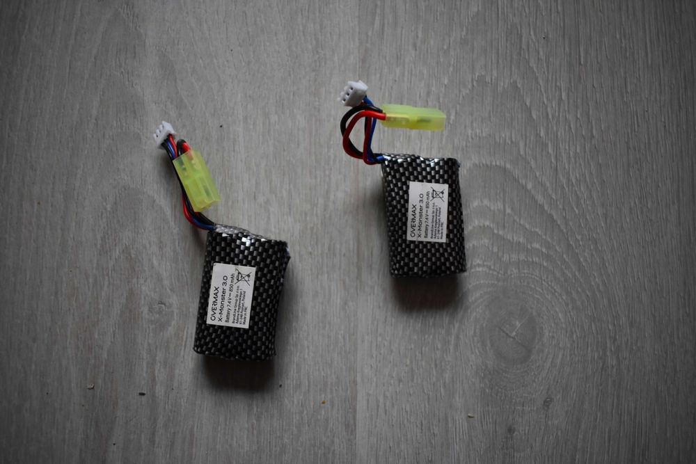 Mașina cu telecomanda X-Monster