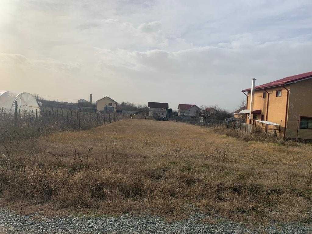 Vand teren intravilan suprafata de 1220mp  în com.Malu Mare