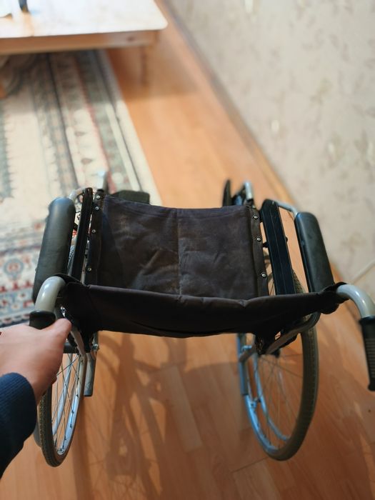 Инвалидная коляска