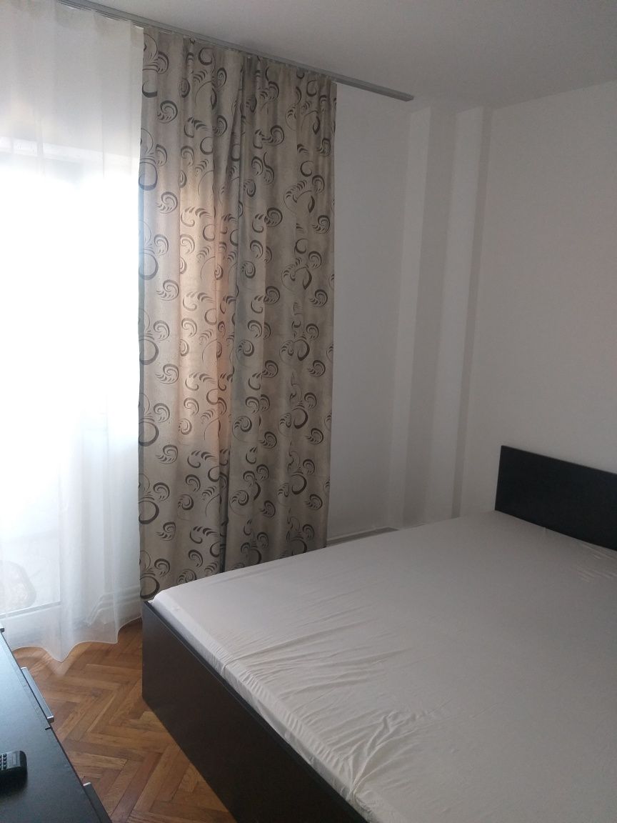 Apartament de închiriat