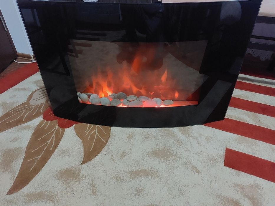 Vând  șemineu nou
