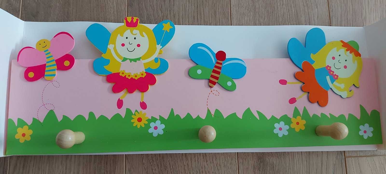 Закачалка за детски дрехи