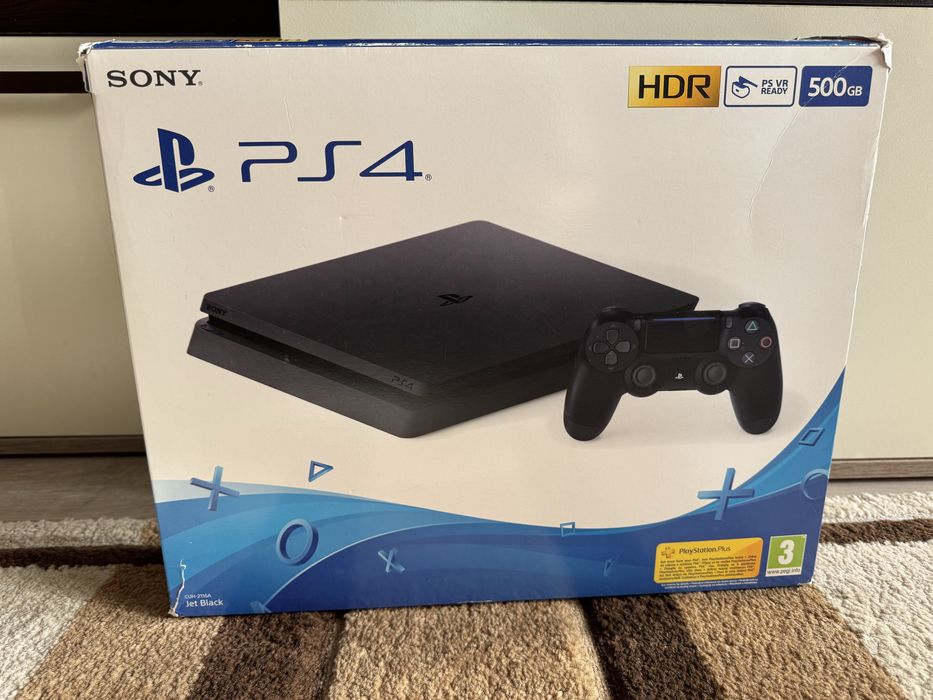 PlayStation 4 - комплект с 2 игри на диск, джойстик и кутия