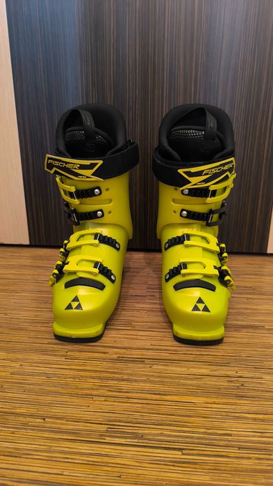 Детски ски обувки Fischer RC4 70 Thermoshape 23,5