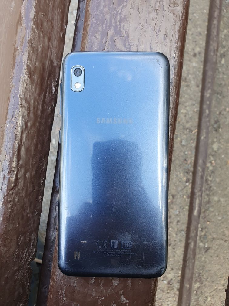 Samsung A10 продам