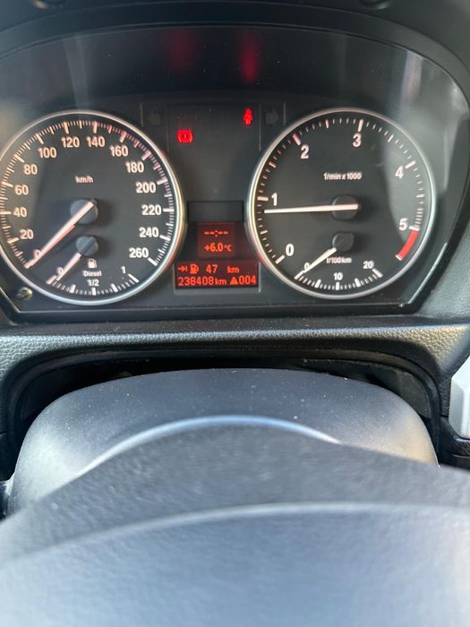 Bmw. E 90  318 D 2009