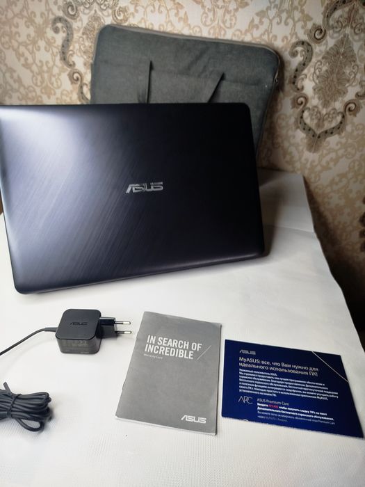 Ноутбук Asus Laptop 15 2023г. как новый , Intel N4020 4/256Gb SSD