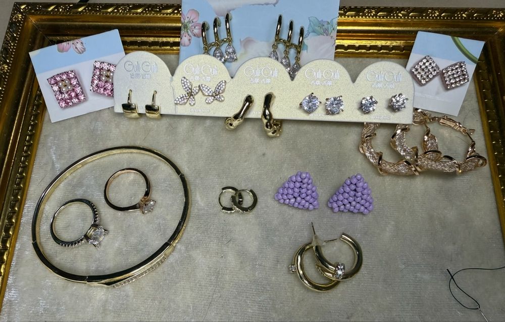 Бижутерия Сережки кольца украшение