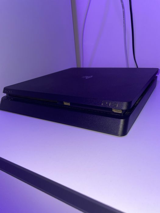 Play Station4 . slim 1 TB