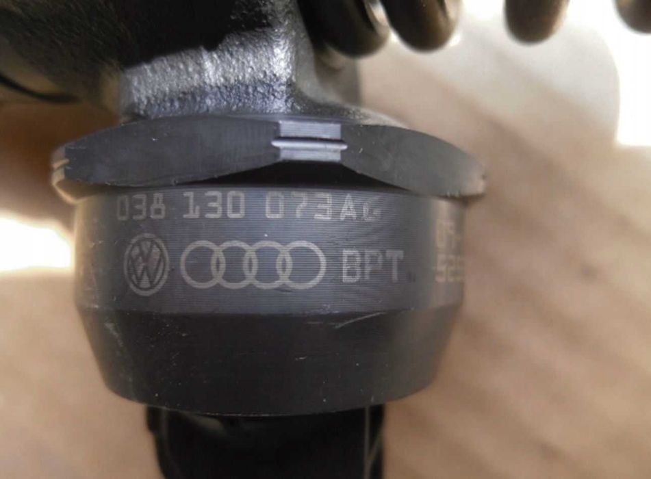 Injector Skoda Octavia 1.9 TDI 038130073AG